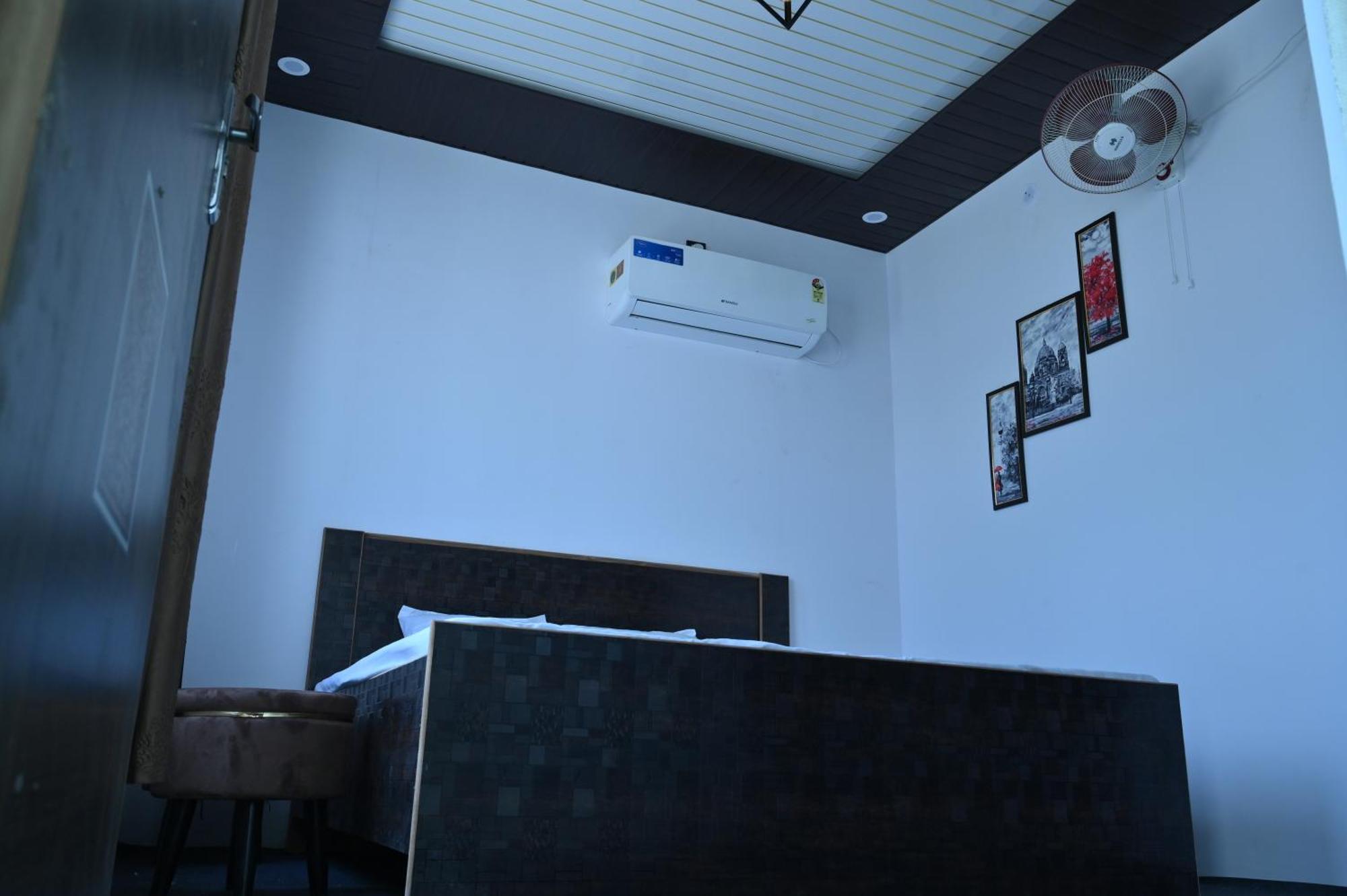 Privyrooms Gorakhpur Bagian luar foto