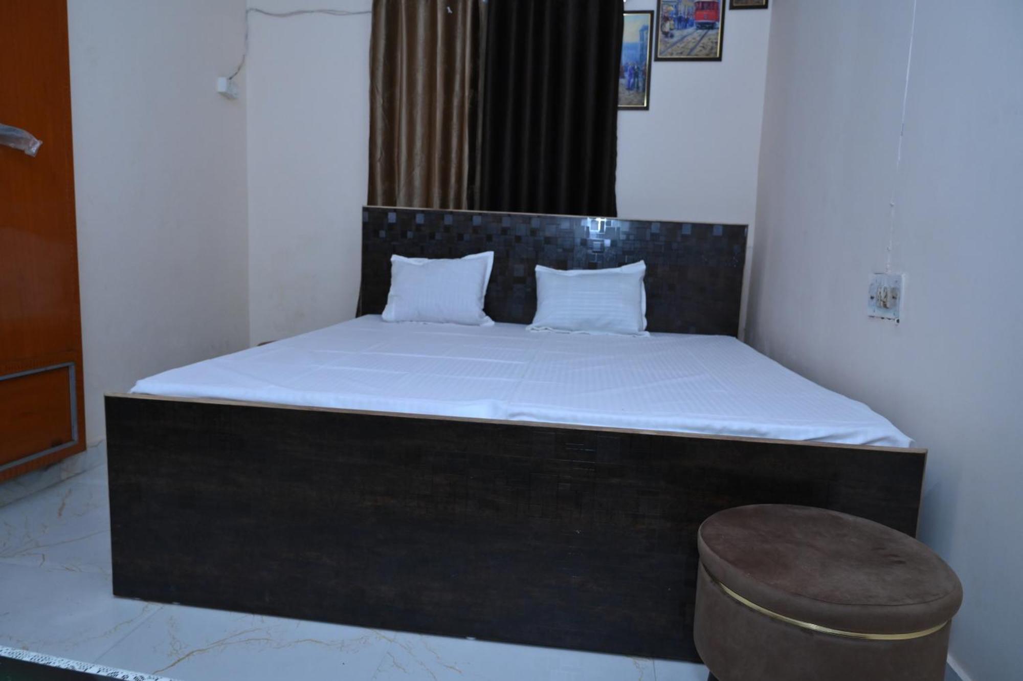 Privyrooms Gorakhpur Bagian luar foto