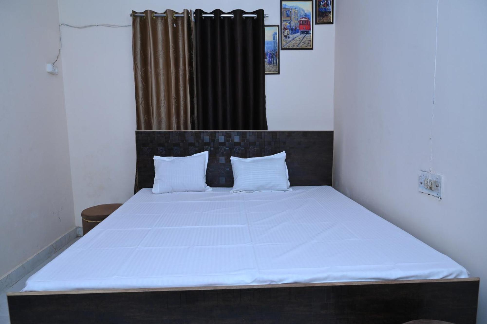 Privyrooms Gorakhpur Bagian luar foto